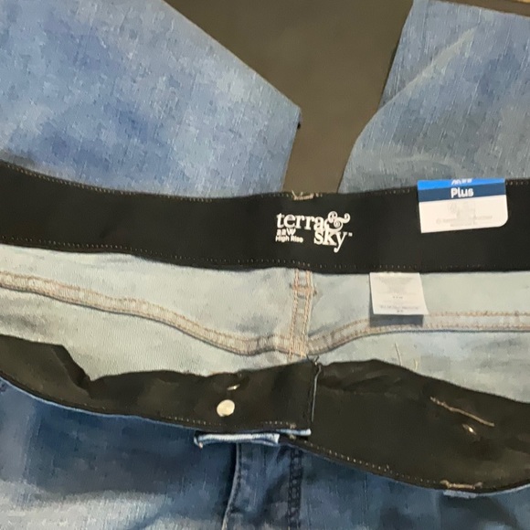 Terra & Sky Jeans - Picture 4 of 4